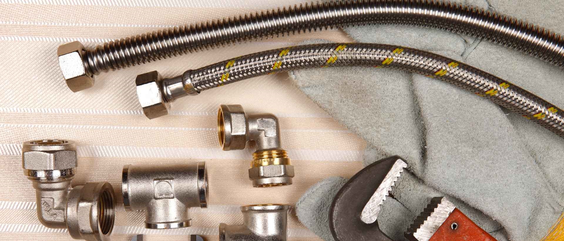 Emergency plumbers TW9, TW10